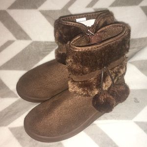 Toddler Cute  girls size 13 brown boots